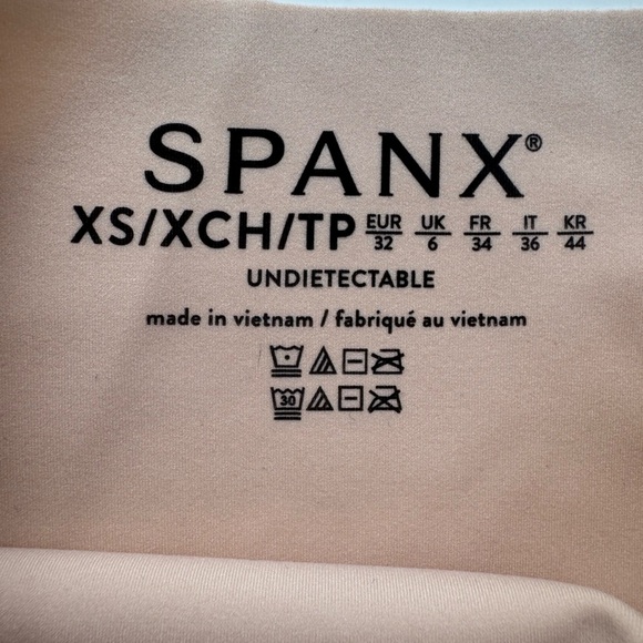 SPANXsmooth™ Undie-tectable®
Thong NWOT - Picture 4 of 4